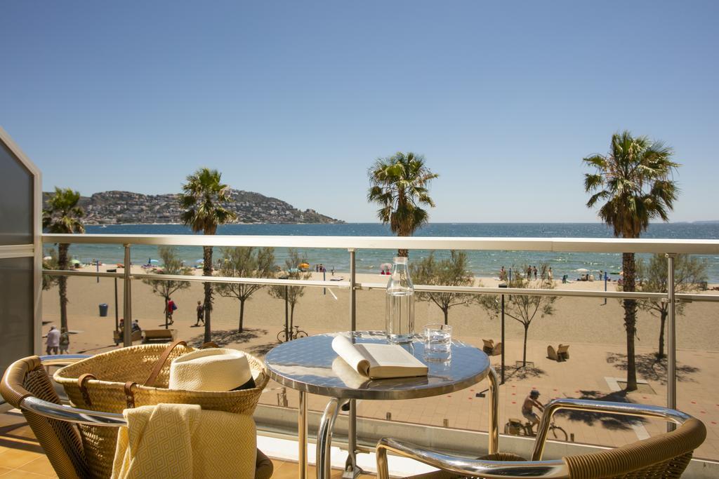 Hotel Monterrey Roses By Pierre & Vacances Bagian luar foto